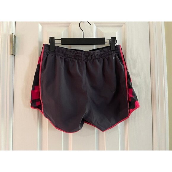 Nike Shorts - Picture 2 of 3